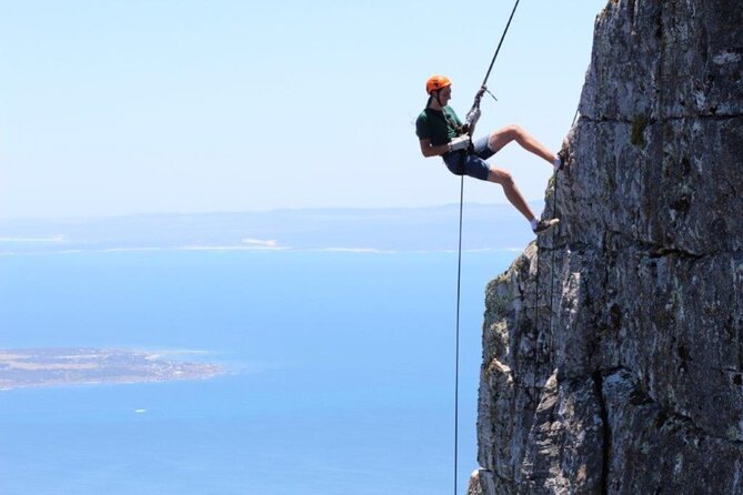 1-Hour Experience Table Mountain Abseiling - The Hike Up: Your View Warm-Up Before the Rappel