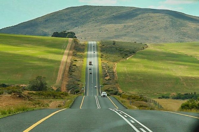 3 Day Big 5 and Bungee Tour - Garden Route Small Group Tour from Cape Town - Day three to Oudtshoorn: Outeniqua Mountains road time