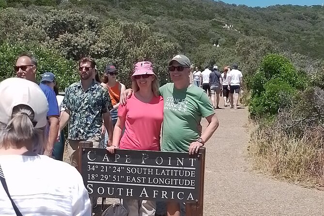 3 Day Cape Town Holiday South Africa - Two Oceans Aquarium and Table Mountain: ocean and height, both ticket included