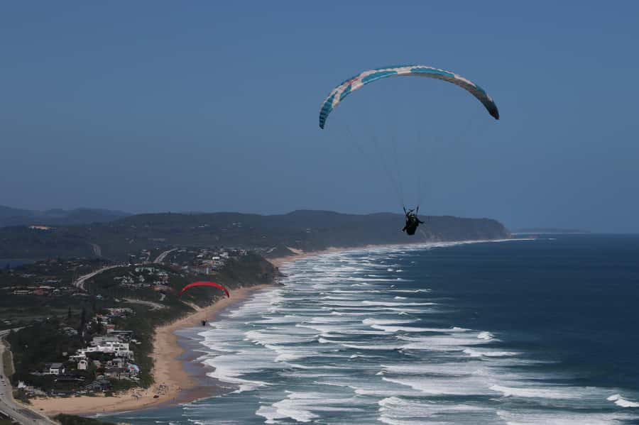 Adventure Tandem Paragliding Flight - Pilot professionalism: why you feel safe fast