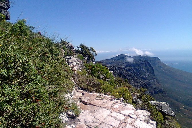 An exciting scramble on Table Mountain - India Venster scramble, the route that rewards nerve