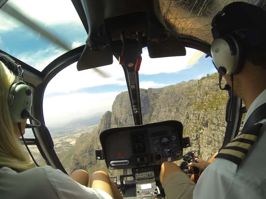 Cape Town: 2 Oceans Helicopter Flight with Boat Tour Ticket - The Helicopter Route: One Full Circle Around Table Mountain