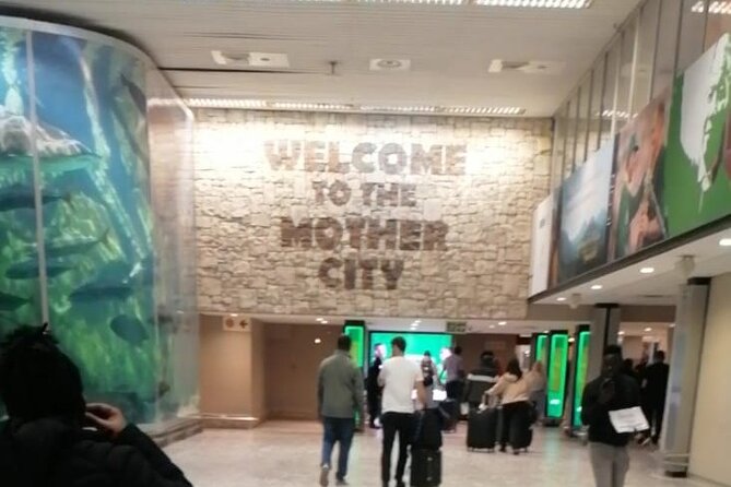Cape Town Airport and Hotel Private Transfers - The drive experience: A/C comfort, water, and real airport practicality