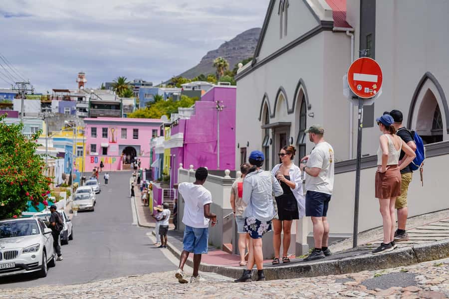 Cape Town: Art, Culture & History Walking Tour - Cape Town on Foot: the art and identity thread tying it together