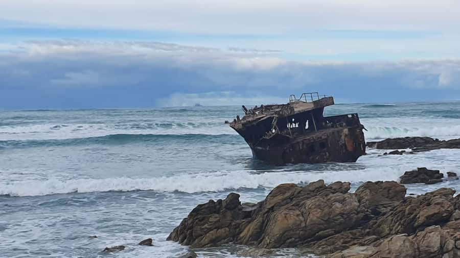 Cape Town: Cape Aghullas Van Tour with Hotel Pickup - Driving through provinces, with a guide who keeps it understandable