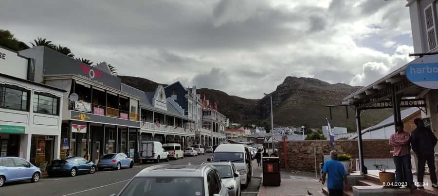 Cape Town: Cape of Good Hope, Seals and Penguins Day Tour - Cape of Good Hope Sign and Cape Point Views: Where the Day Feels Like Two Days