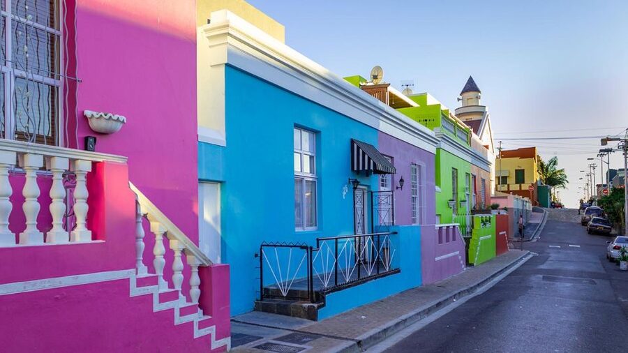 Cape Town City: Full Day Tour - Language, Pace, and What to Expect From the Walking Stops