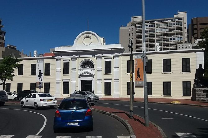 Cape Town City Tour Camps Bay Beach Plus Table Mountain Ticket - Company Gardens: gardens, monuments, and a smart midpoint break