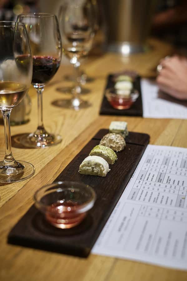Cape Town: Full-Day Winelands Tour with Wine Tastings & Food - Price and Value Around $121: What You Get for the Money