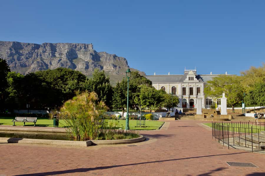 Cape Town: Guided Half-Day City Tour with Table Mountain - The Optional Diamond Factory Tour, a Short Detour That Fits