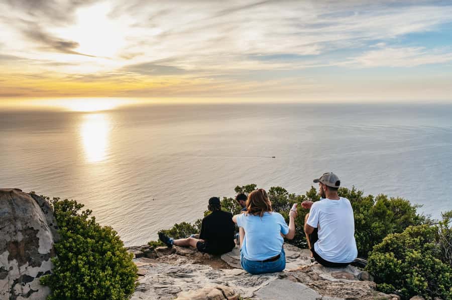 Cape Town: Guided Lion's Head Hike at Sunrise or Sunset - Trail basics: well-kept paths, then rock scrambles, then optional ladders