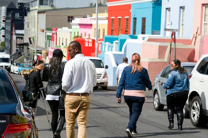 Cape Town Half Day City Tour with Table Mountain ticket - Noon Day Gun at Signal Hill: the view with the real-time story