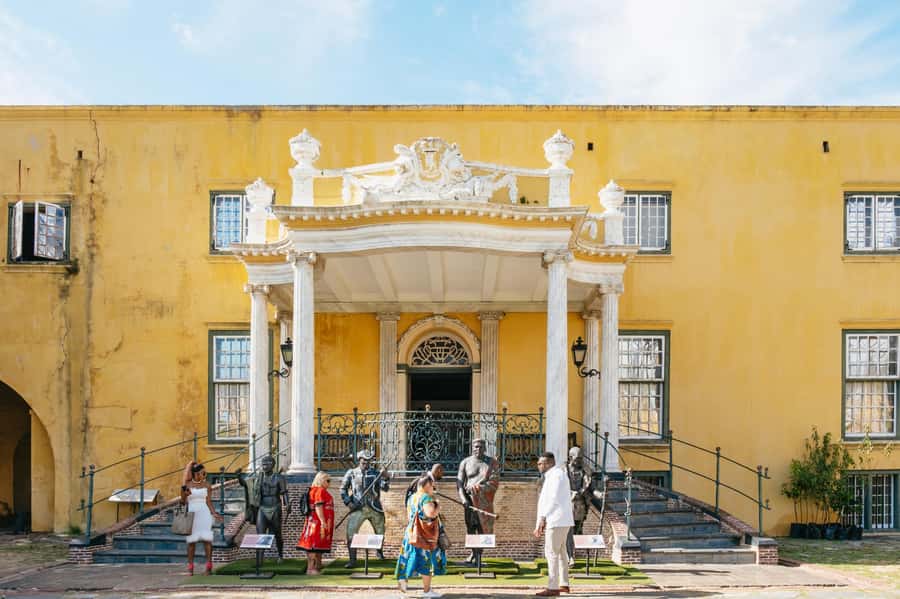 Cape Town: Half-Day Walking City Tour and African Lunch - Bo-Kaap Photo Time: Colorful Houses and Cape Malay Snacks