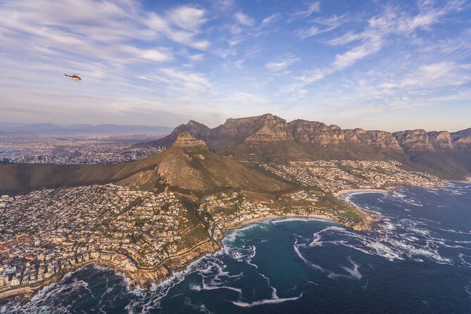 Cape Town Helicopter Tour: City Hopper - From the V&A Waterfront to a Sky-High Start