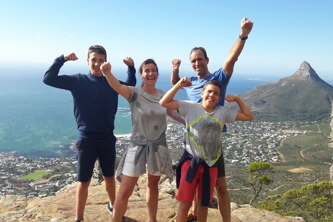 Cape Town: Kasteelspoort Hike on Table Mountain - Guides, group size, and why pace matters on Table Mountain