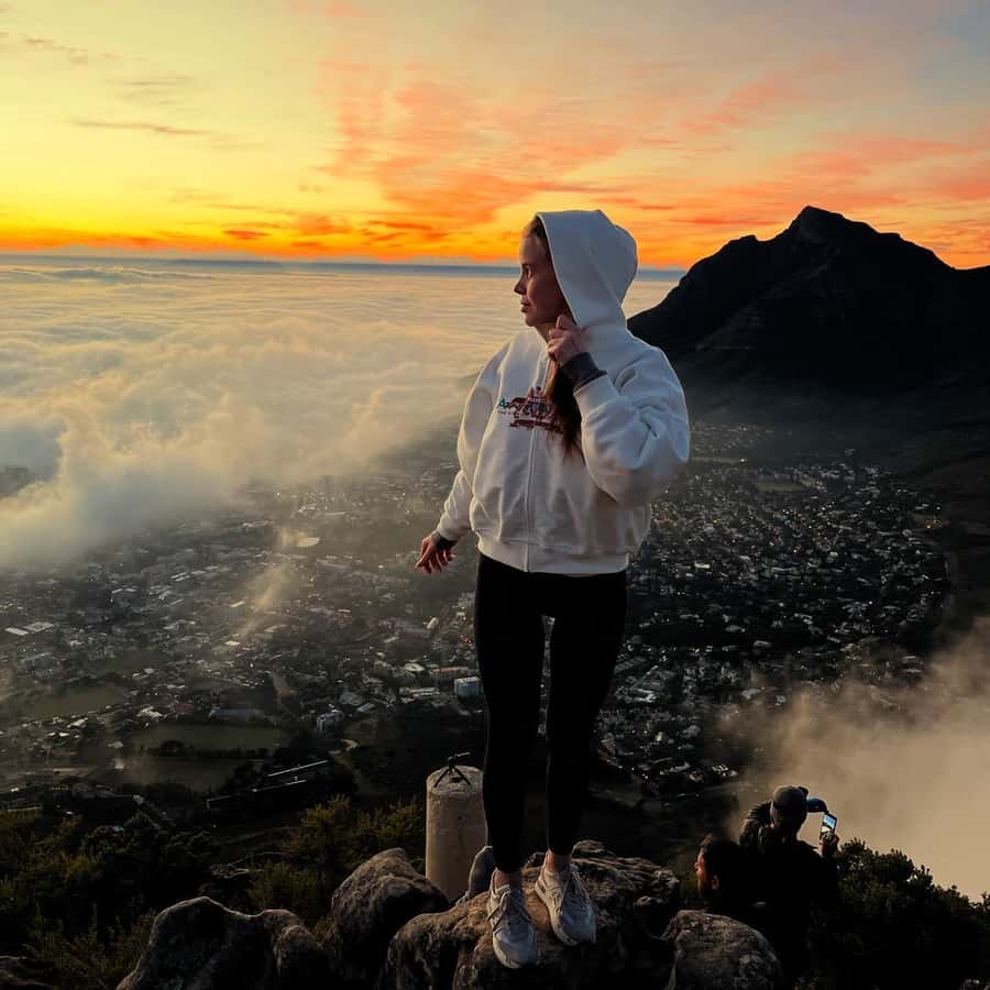 Cape Town: Lion's Head Hike sunrise and sunset (MGG) - The hike itself: distance, terrain, and what pacing feels like