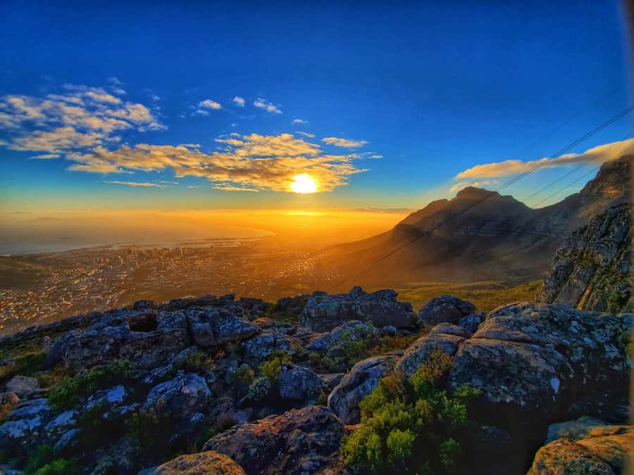 Cape Town: Lion's Head Sunrise or Sunset Guided Hike - Why Lions Head at sunrise or sunset is worth your time