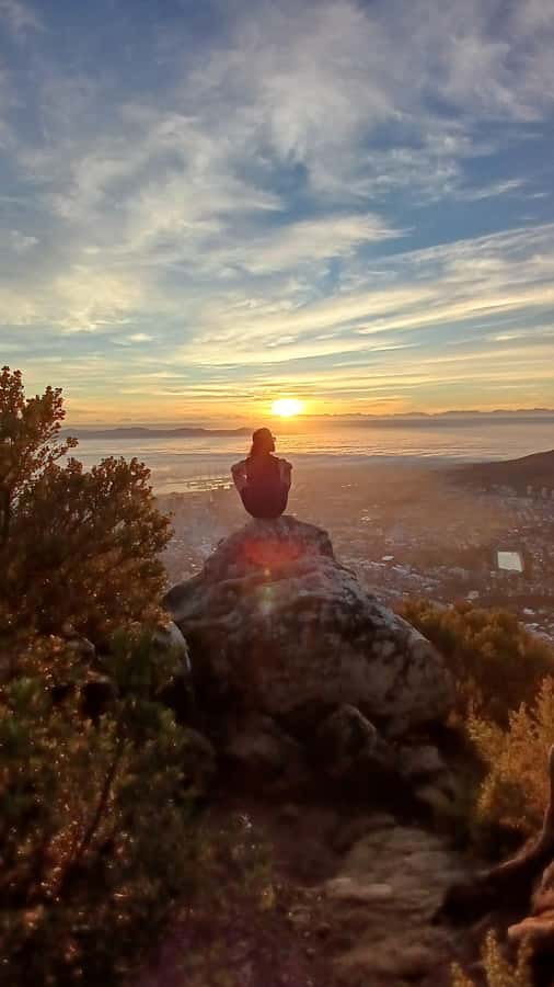 Cape Town: Lion's Head Sunrise with coffee or Sunset Hike - A sunrise or sunset view that beats the usual city photos