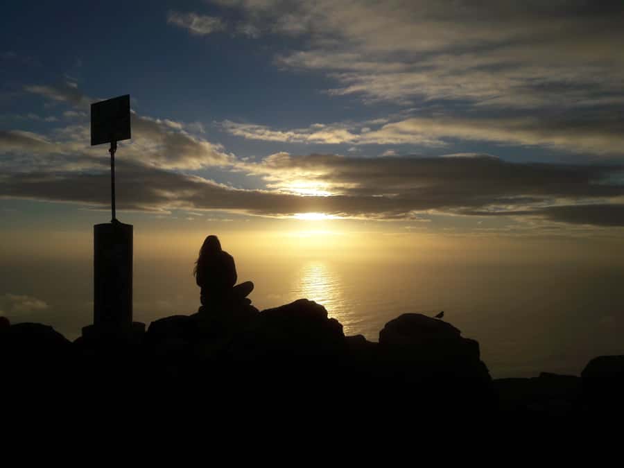 Cape Town: Lion's Head Sunrise with coffee or Sunset Hike - Sunrise coffee vs sunset headlamp: two very different moods
