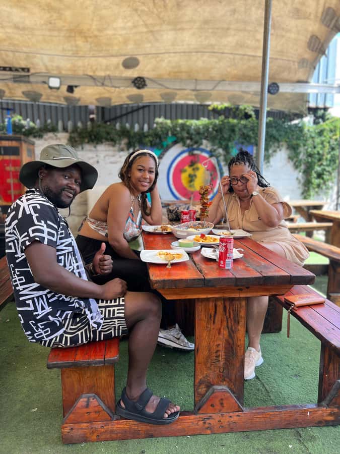 Cape Town: Local street food tour - Starting at Guga Sthebe, then walking into Langa Township
