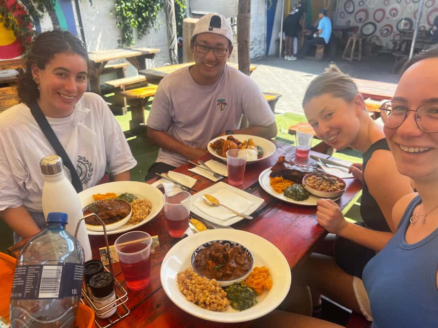 Cape Town: Local street food tour - Bunny chow, boerewors, vetkoek and samosas, what you’re really tasting