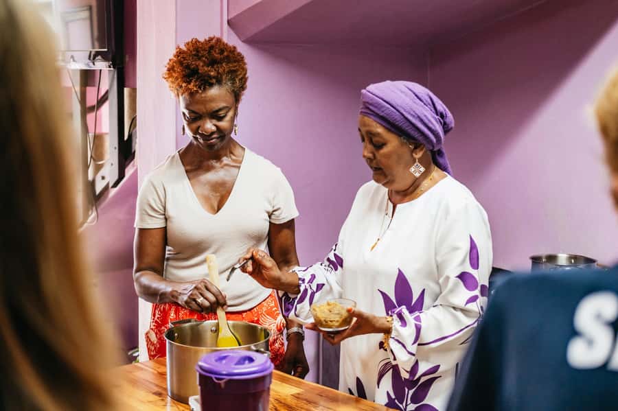 Cape Town: Malay Cooking Class and Lunch in Bo-Kaap - Lunch: Eating the Food You Made in a Local Home