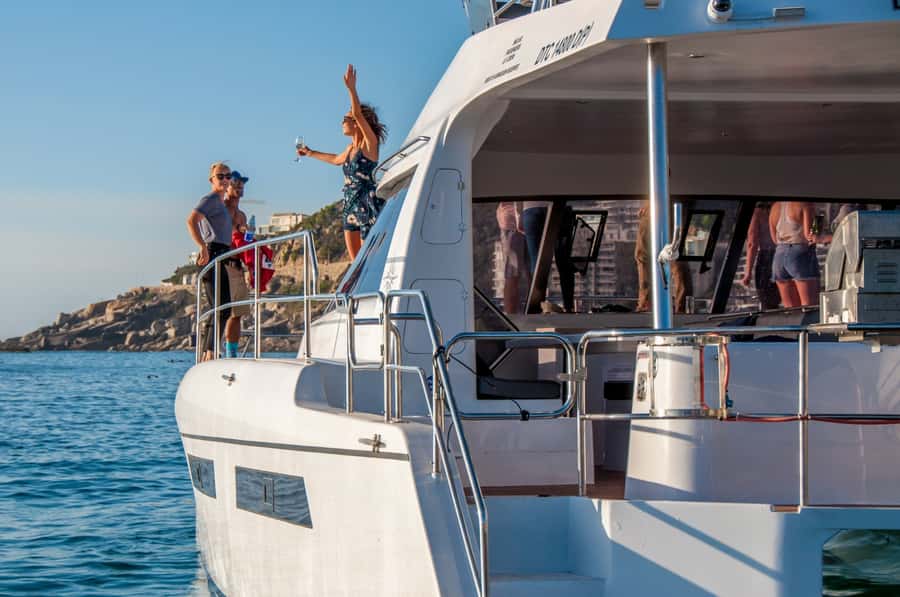 Cape Town: Morning Prosecco Cruise & Mimosa Breakfast - Prosecco on Deck, Breakfast at the V&A Waterfront: The Timing That Matters