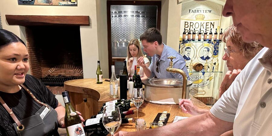 Cape town: Private Full-day Big 5 Aquila Game Reserve Tour - Breakfast, buffet lunch, and that lodge pause between wildlife