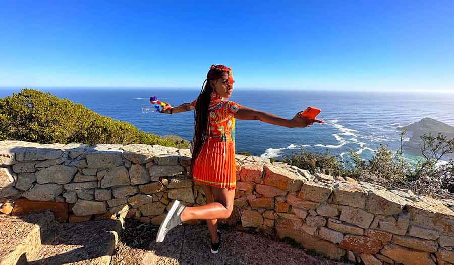 Cape Town: Private Full-Day Cape of Good Hope Tour - Simon’s Town and the Great Dane monument stop