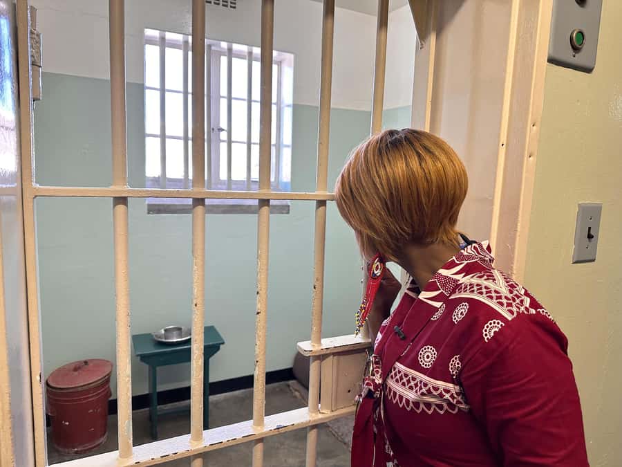 Cape Town: Robben Island Ferry Ticket and Guided Prison Tour - Key things I’d circle before you go