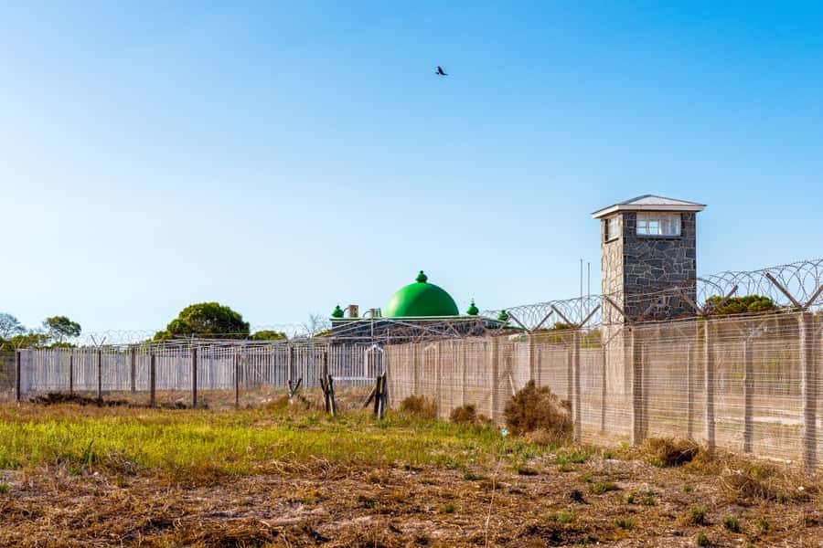 Cape Town: Robben Island Ferry Ticket and Townships Tour - A Cape Town day with two kinds of history