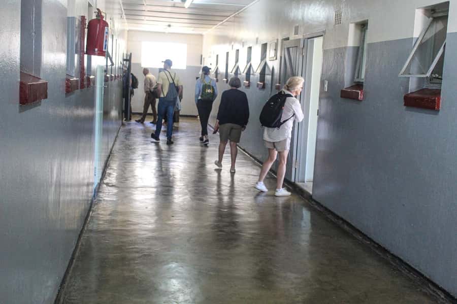 Cape Town: Robben Island ferry ticket plus Guided Tour - Timing and comfort: a 4-hour tour with real logistics