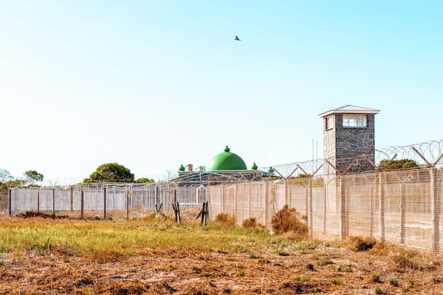 Cape Town: Robben Island Ferry Tour with 1-Way Hotel Pickup - The 45-minute ferry ride, when sea conditions matter