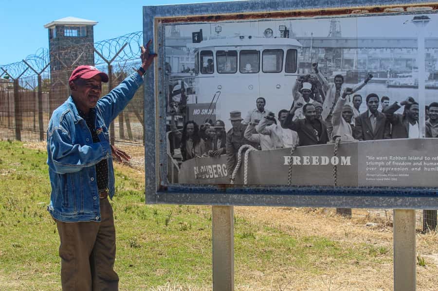 Cape Town: Robben Island Guided Tour ticket & guided tour - The 30-Minute Crossing: How to Make It Worth Your Time