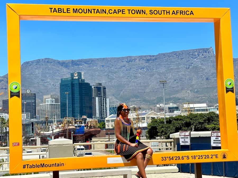 Cape Town: Robben Island & Table Mountain w/Hotel Transfer - The guide and driver you get can shape the day