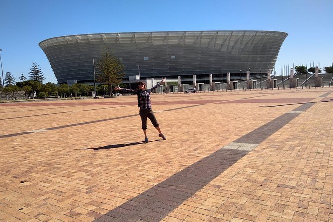 Cape Town's Finest City Bike Tour - Greenmarket Square: your break for shopping and street life