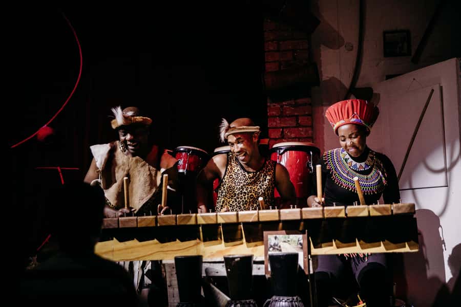 Cape Town: Silvermist Estate Wine Tasting & Drumstruck Show - Timing options: lunch show vs sunset show flow