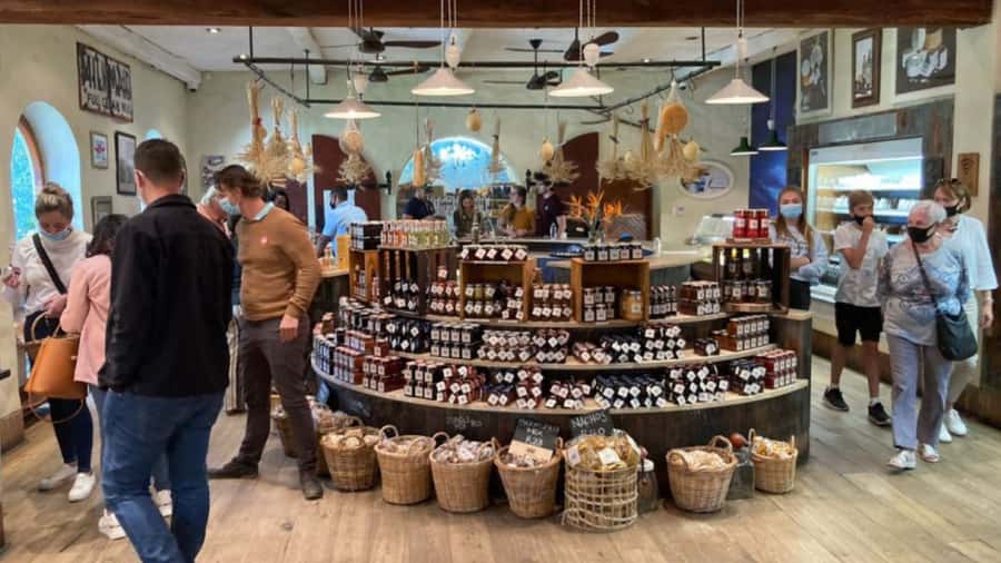 Cape Town: Stellenbosch, Franschhoek and Paarl Wine Day Trip - The first vineyard’s barrel-shaped pods: tasting that feels welcoming