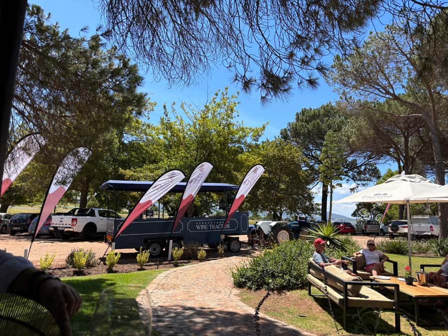 Cape Town: Stellenbosch Hop-On Hop-Off Tractor Transfer - Entering Eikendal and the rhythm of the day