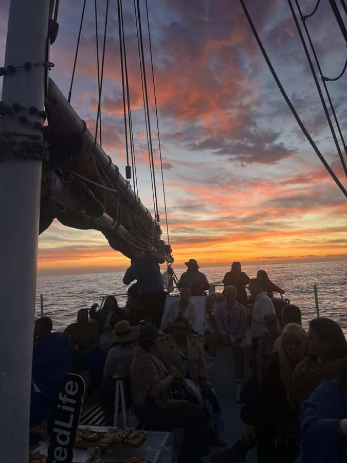 Cape Town: Sunset Cruise from V&A Waterfront with Bubbly - Milnerton lighthouse area: why this part of the bay matters