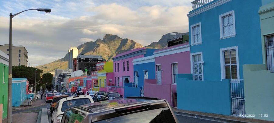 Cape Town: Table Mountain,Cape Point & Penguins Private Tour - Bo-Kaap Malay Quarter, where color does the talking