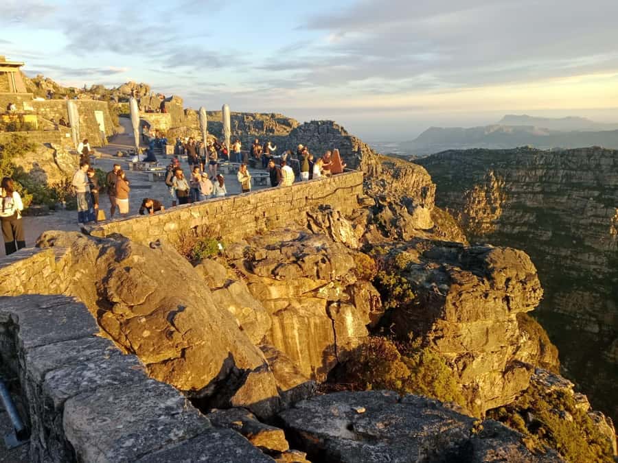 Cape Town: Table Mountain Half-Day Tour with Cable Car Ride - Should you book this Table Mountain half-day tour?
