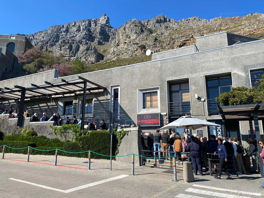 Cape Town: Table Mountain Half-Day Tour with Cable Car Ride - Up the Table Mountain Aerial Cableway: the rotating-floor wow factor