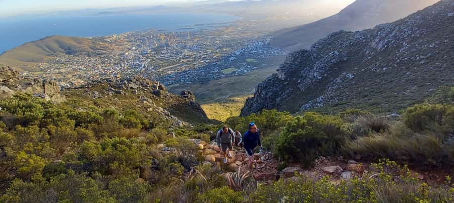 Cape Town: Table Mountain Hike via India Venster Morning - Boulder field and cairns: staying calm when the ground changes