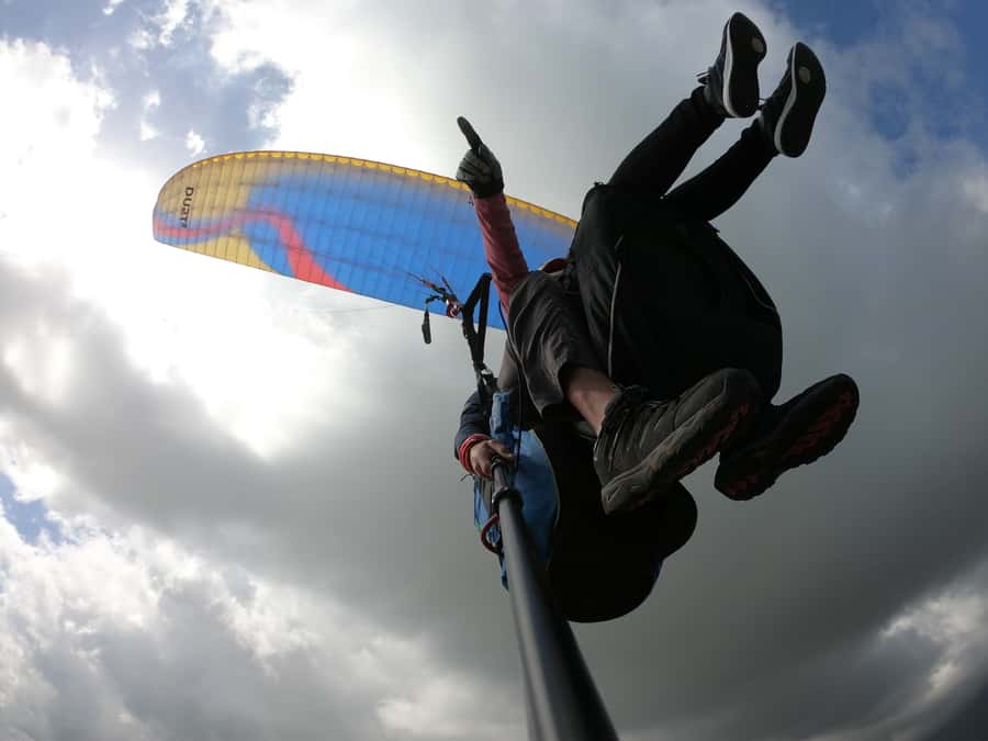 Cape Town: Tandem Paragliding Flight with the Experts - Languages and crew experience that makes the day easier
