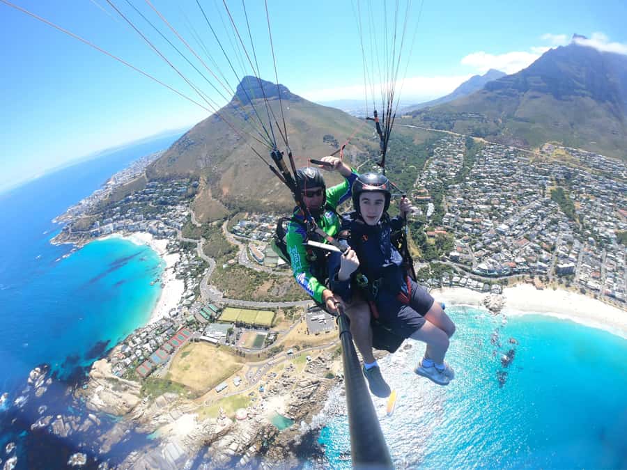 Cape Town: Tandem Paragliding with views of Table Mountain - Languages and the Pilot-Vibe Factor