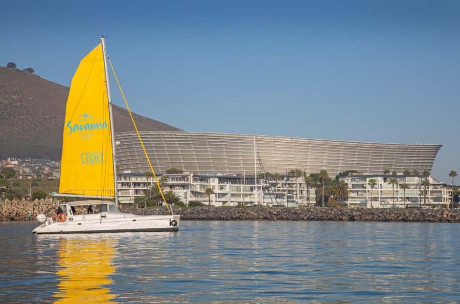 Cape Town: V&A Waterfront Gin Voyage Cruise - Table Mountain and the Twelve Apostles Views From the Atlantic Side