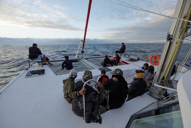 Catamaran Sunset Champagne Cruise Cape Town - The route: Table Mountain and Robben Island from the Atlantic