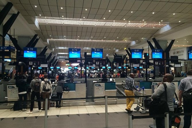 Comfort Private Airport Transfer: OR Tambo Airport (JNB) - The meet-and-greet flow after customs is the whole game