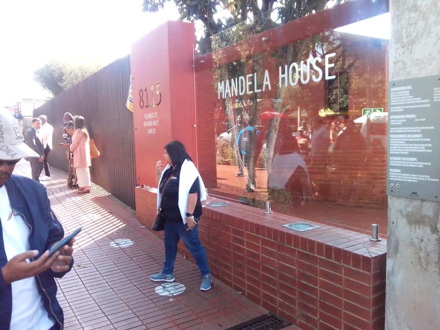Constitutional Hill and Soweto 5 hours tour. - Johannesburg’s gold-mining footprint from Braamfontein to Mandela Bridge